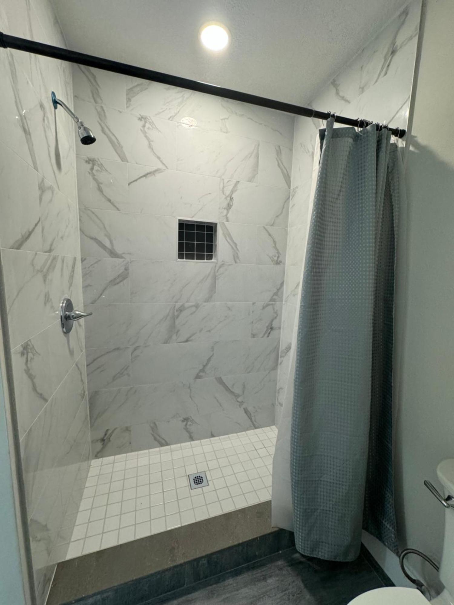 Deluxe Apartment Whit Laundry แทมปา ภายนอก รูปภาพ