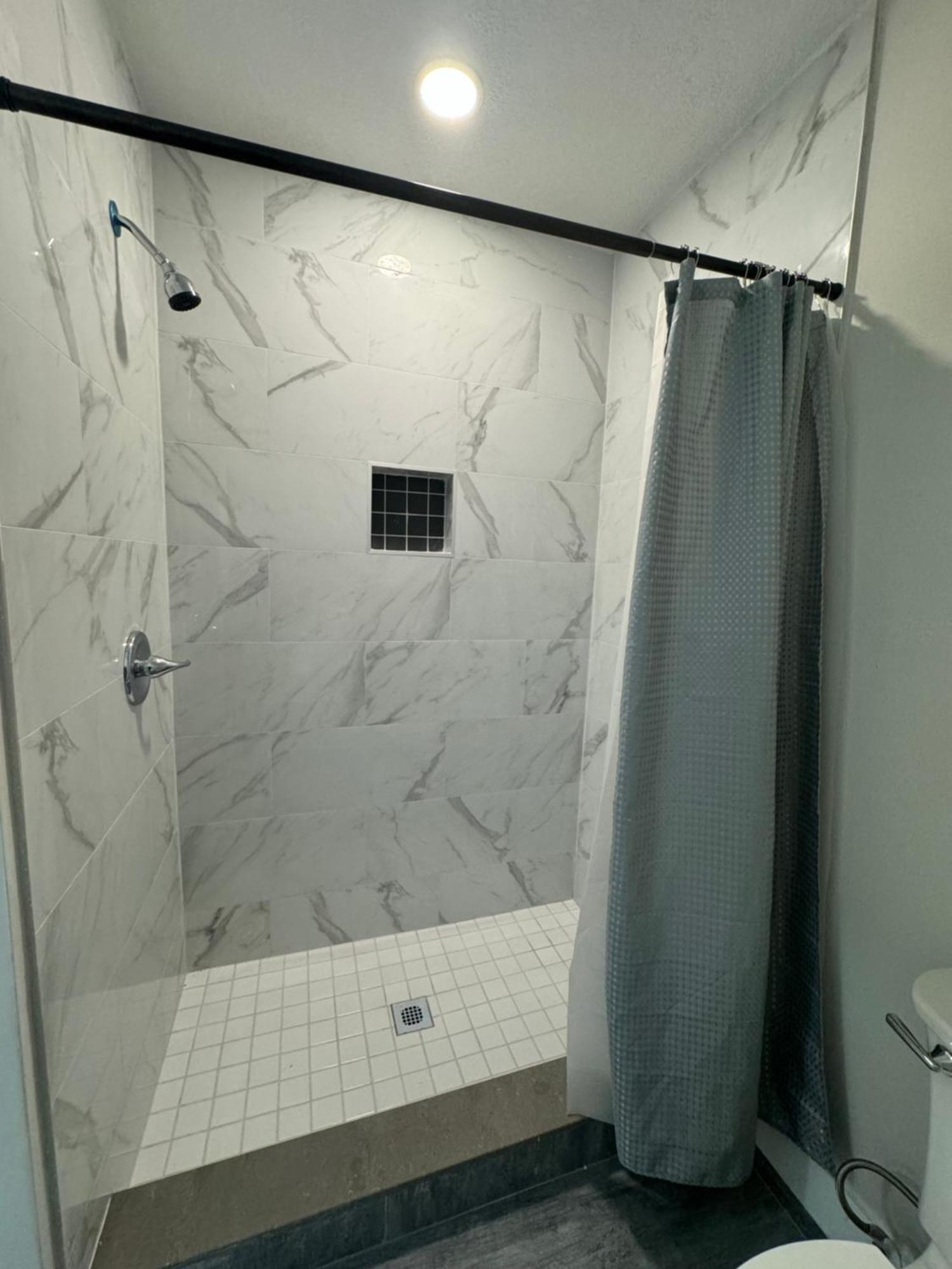 Deluxe Apartment Whit Laundry แทมปา ภายนอก รูปภาพ
