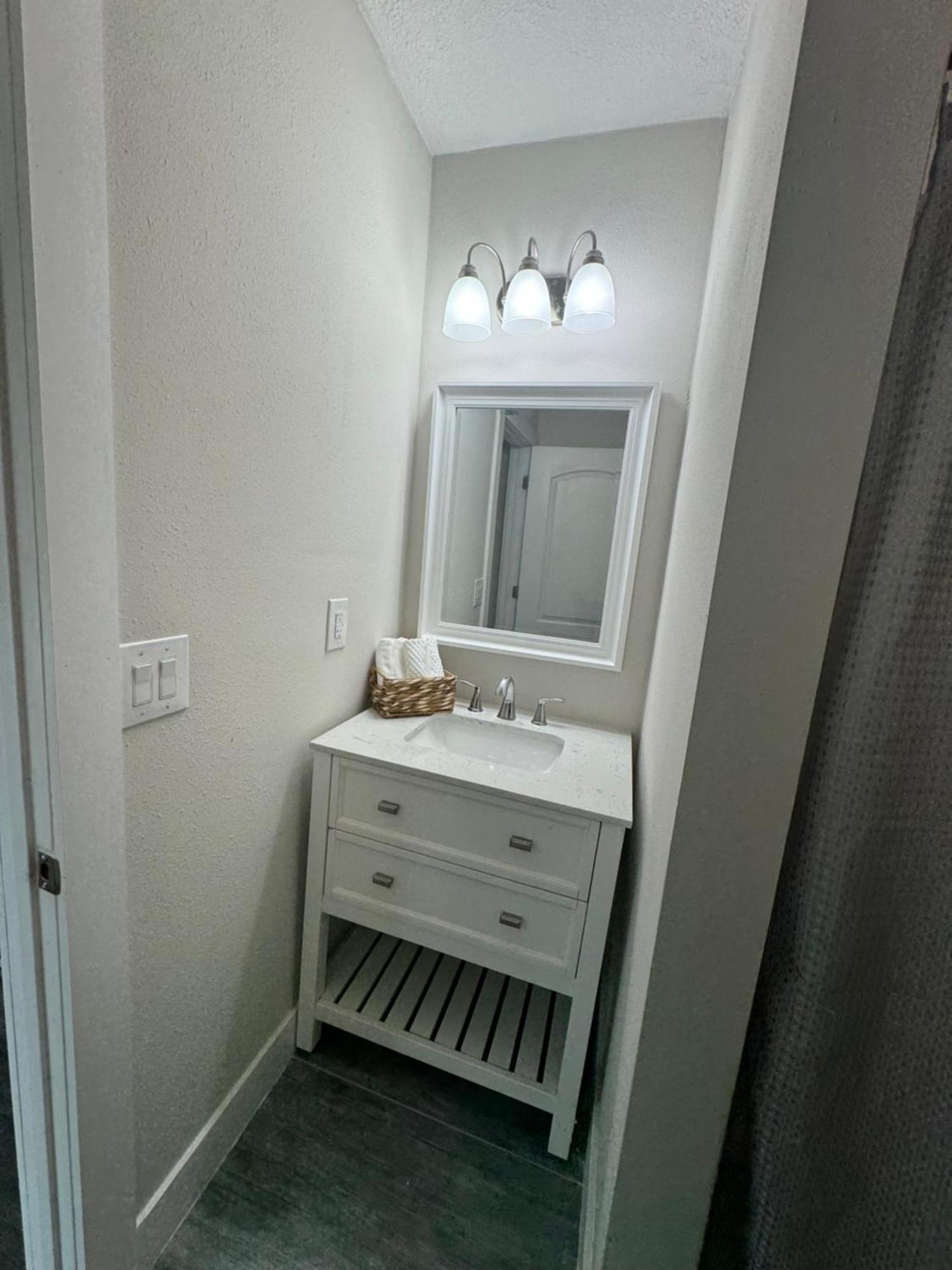 Deluxe Apartment Whit Laundry แทมปา ภายนอก รูปภาพ