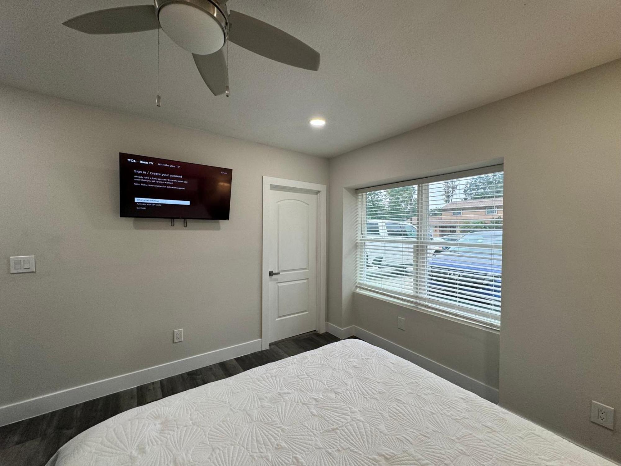 Deluxe Apartment Whit Laundry แทมปา ภายนอก รูปภาพ