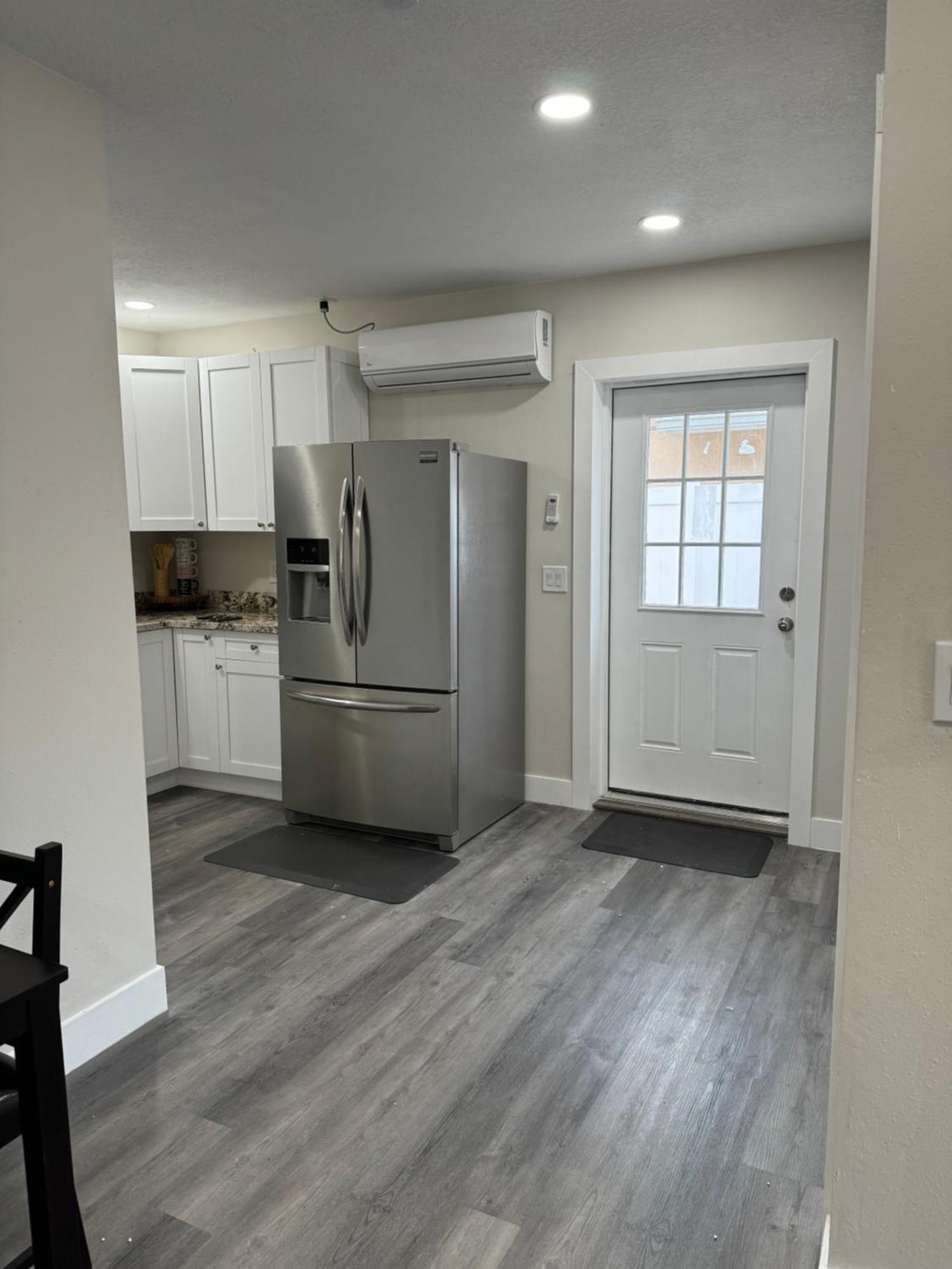 Deluxe Apartment Whit Laundry แทมปา ภายนอก รูปภาพ
